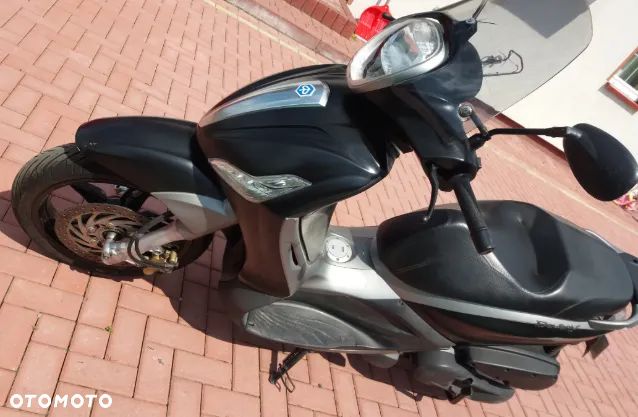 Piaggio Beverly - 1