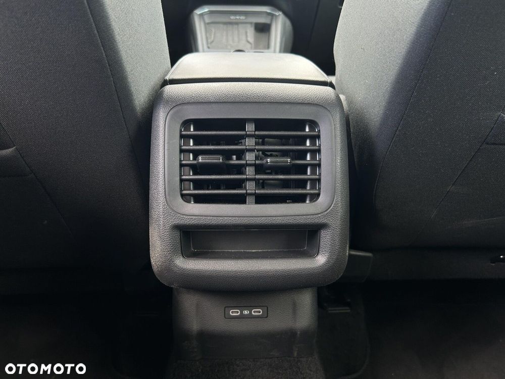 Volkswagen T-Roc - 27