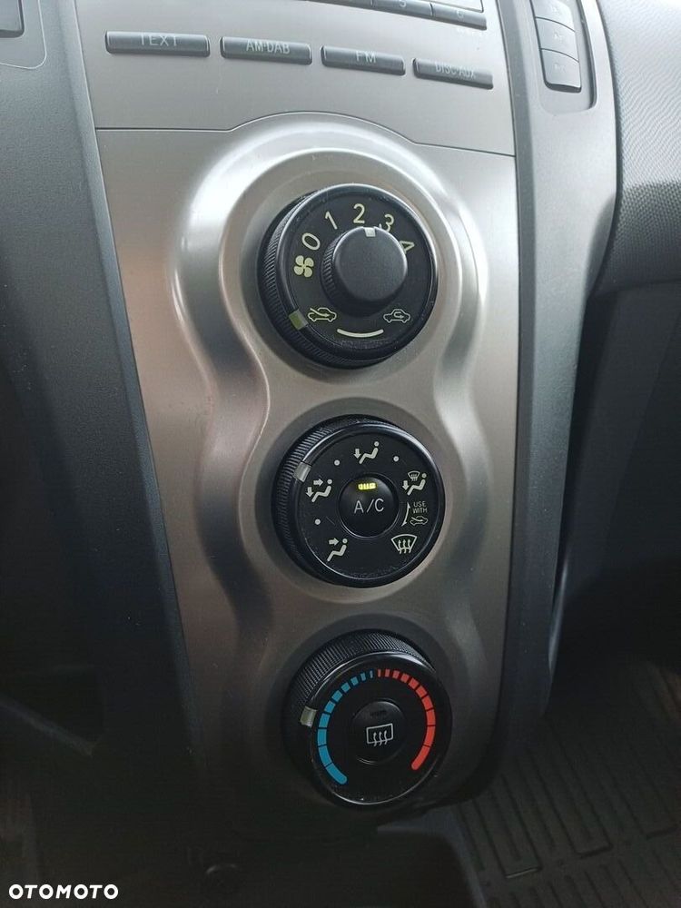 Toyota Yaris 1.0 Terra - 16