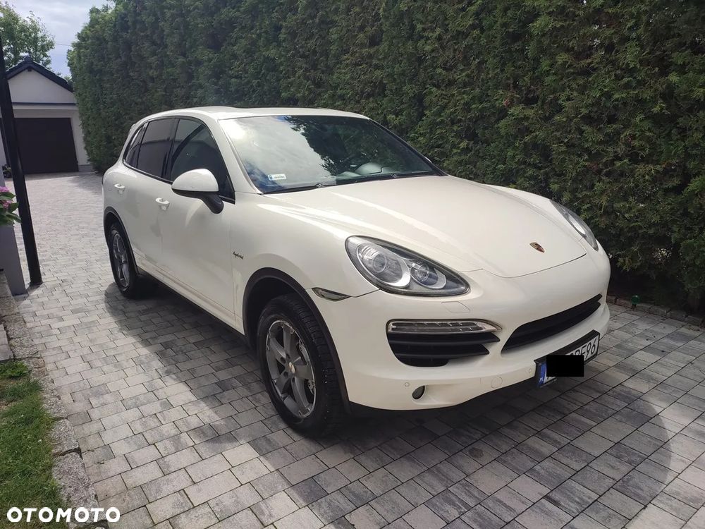 Porsche Cayenne - 1