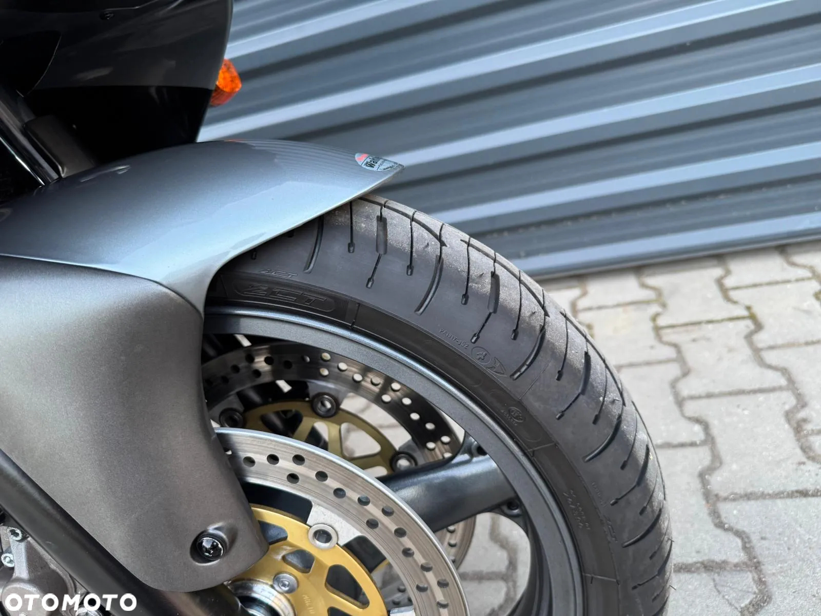 Kawasaki ZX - 18