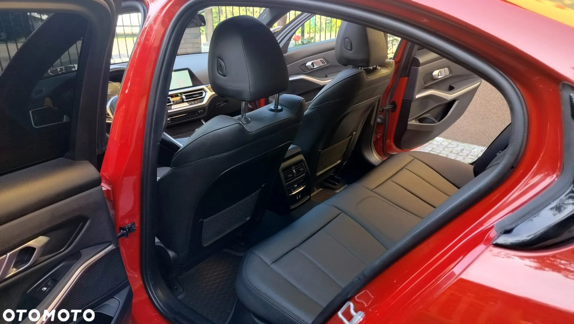 BMW Seria 3 330i xDrive M Sport - 30