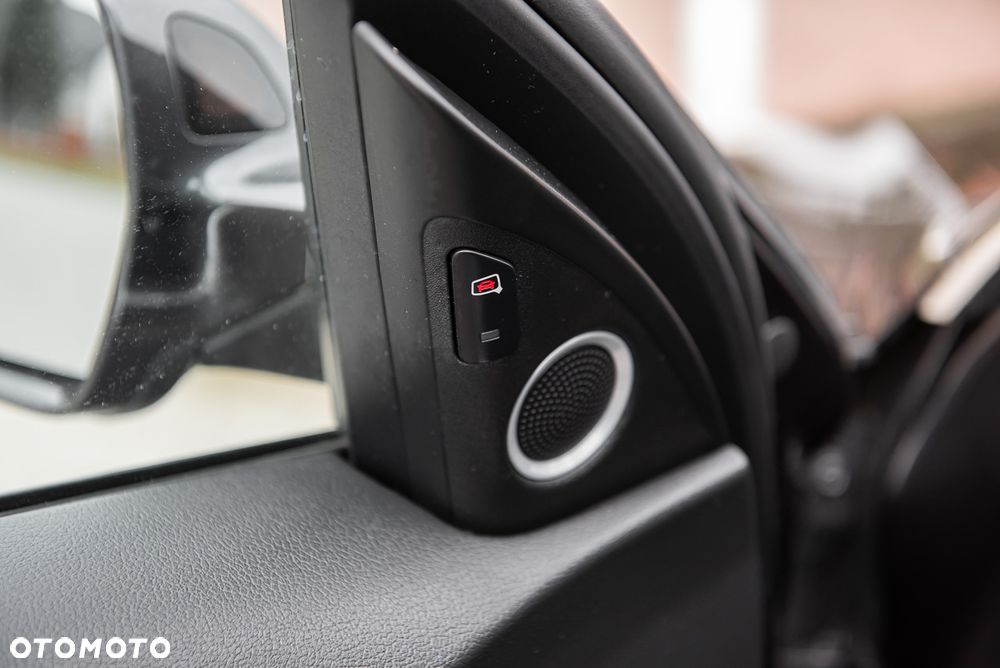 Audi A4 Avant 2.0 TDI DPF quattro S tronic S line Sportpaket - 17