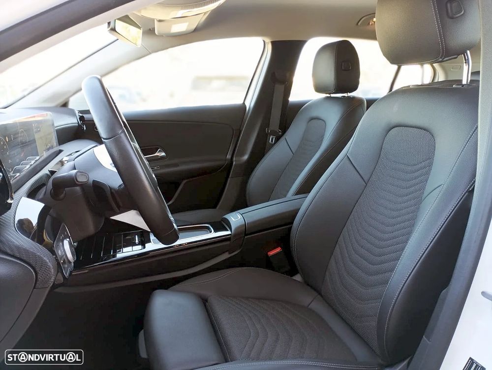 Mercedes-Benz A 200 7G-DCT - 4