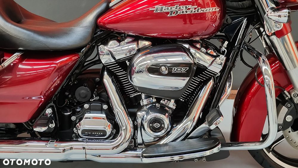 Harley-Davidson Touring Street Glide - 11