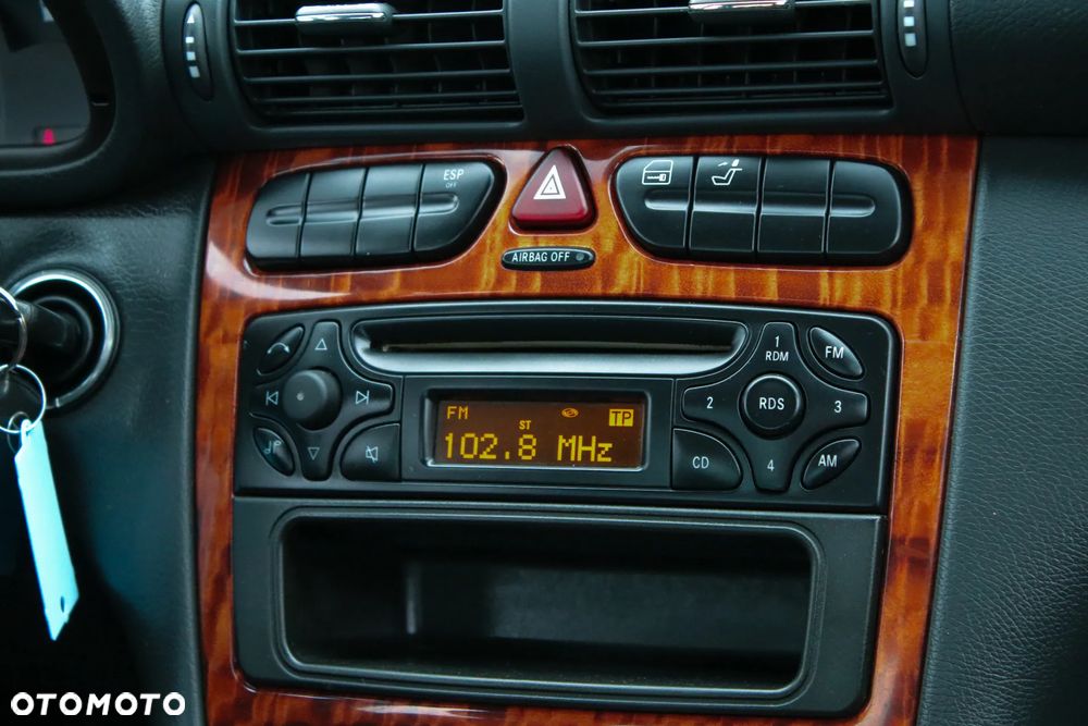 Mercedes-Benz Klasa C 180 Kompressor Automatik Classic - 32