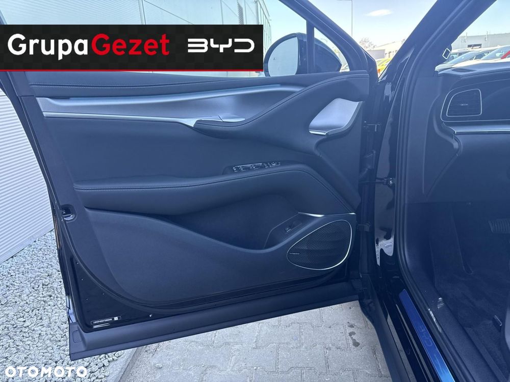 BYD Sealion 7 - 10