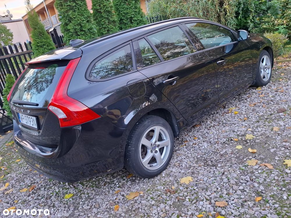Volvo V60 D3 Summum - 12