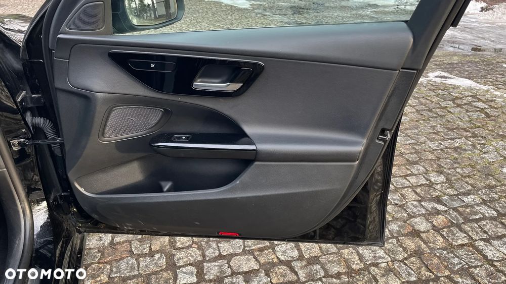 Mercedes-Benz Klasa C 200 d 9G-TRONIC - 21