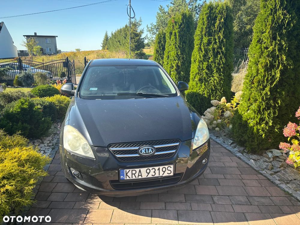 Kia Ceed 2007 photo 2