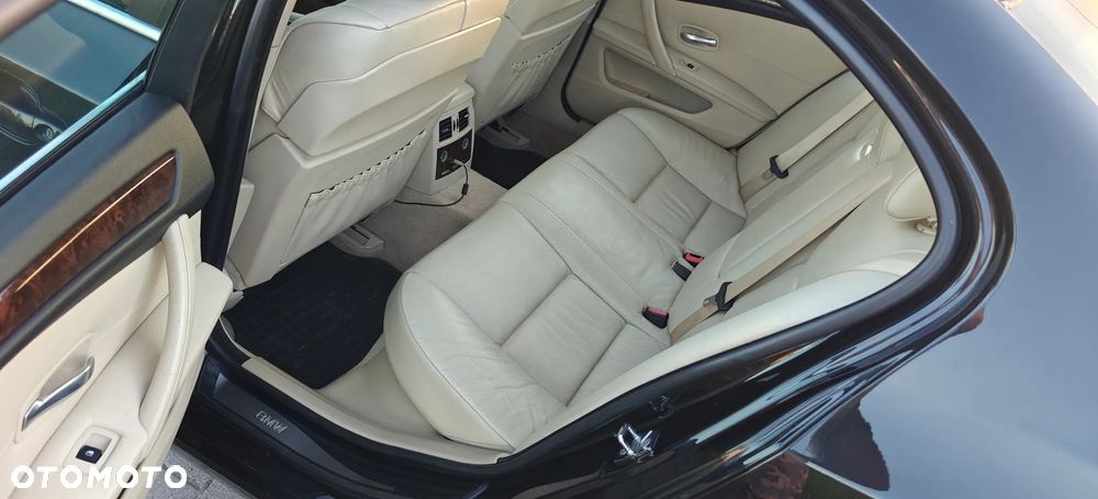 BMW Seria 5 530d xDrive - 22