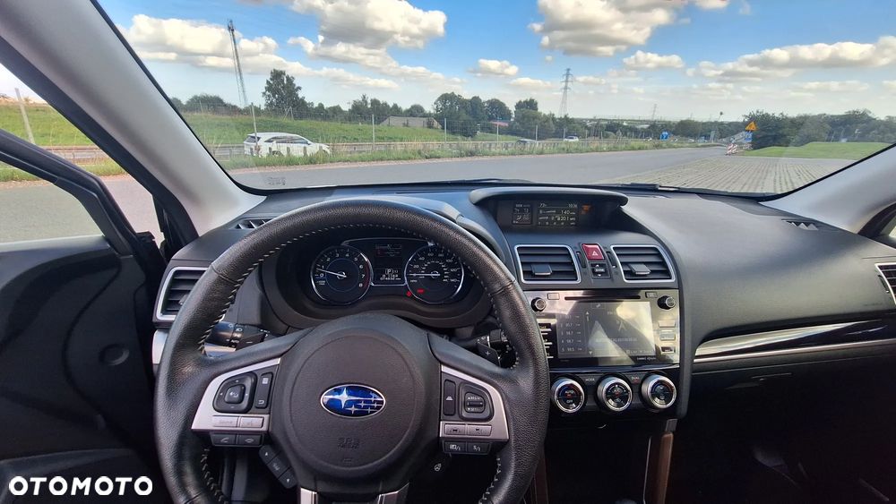 Subaru Forester 2.0 XT Platinum Lineartronic - 21