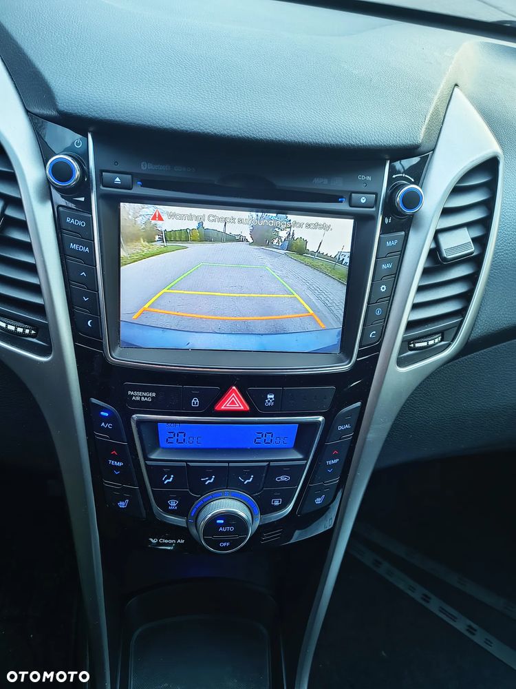 Hyundai i30 1.6 GDI Premium - 13