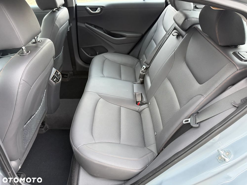 Hyundai IONIQ Premium - 31