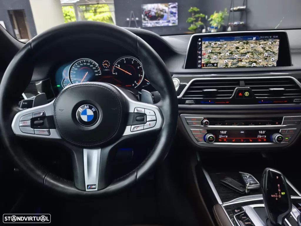 BMW 725 d Pack M - 26
