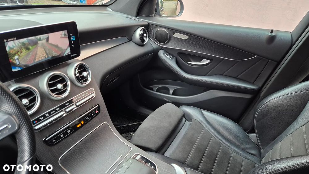 Mercedes-Benz GLC 220 d 4Matic 9G-TRONIC AMG Line Plus - 20