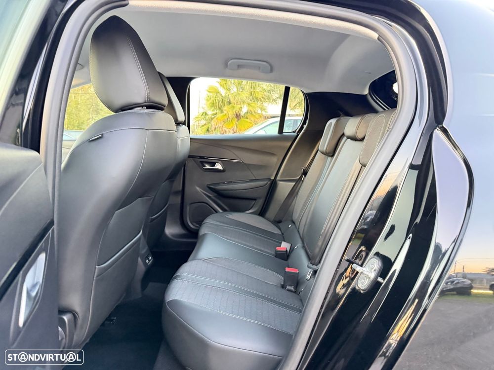 Peugeot 208 1.2 PureTech Allure Pack EAT8 - 25