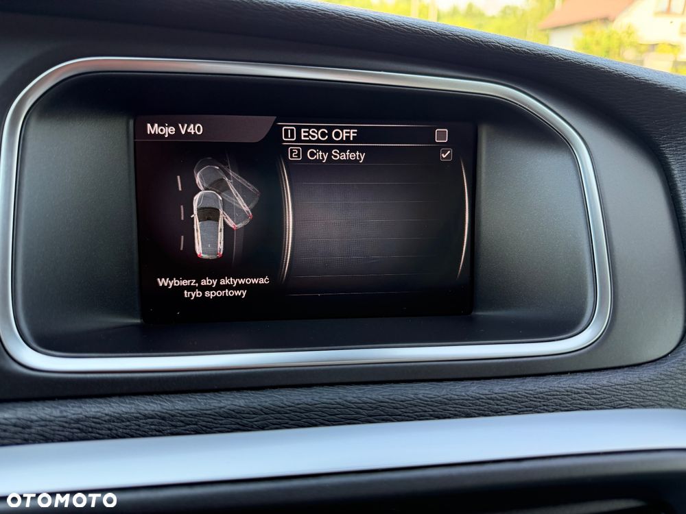 Volvo V40 D3 Momentum - 37