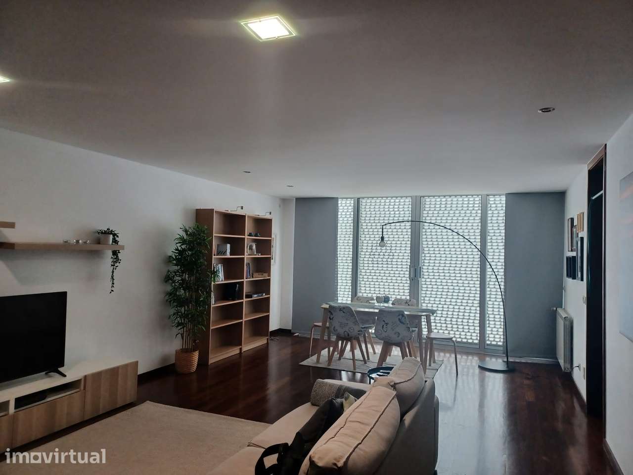 Apartamento T2+1 para arrendar | Garagem | - Grande imagem: 4/30