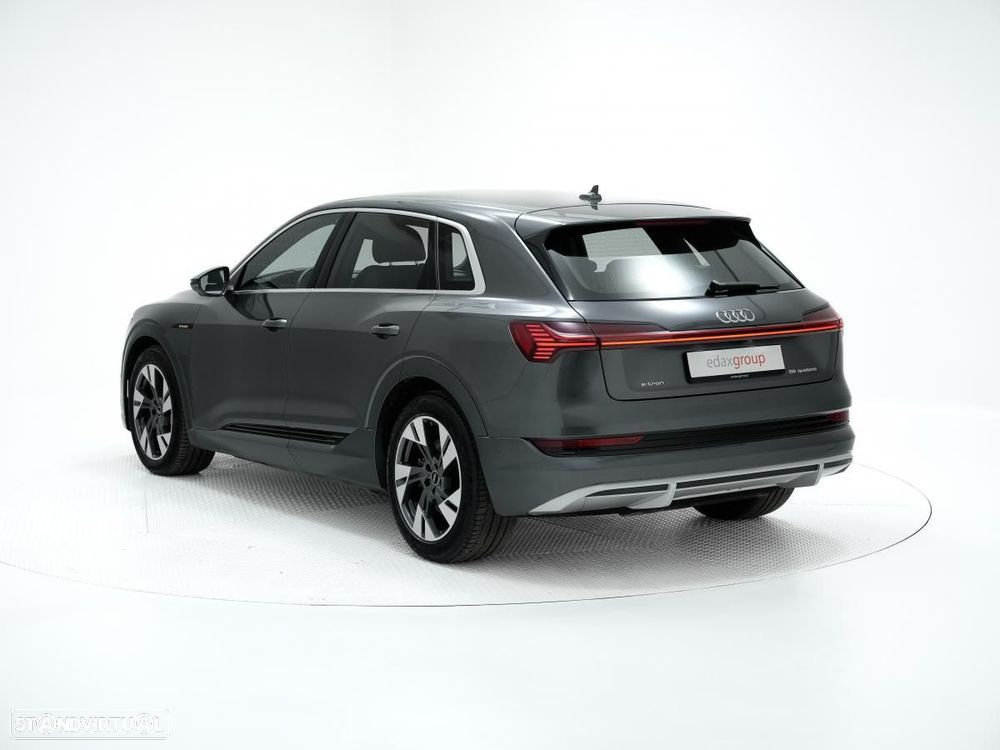 Audi e-tron 55 quattro S line - 4