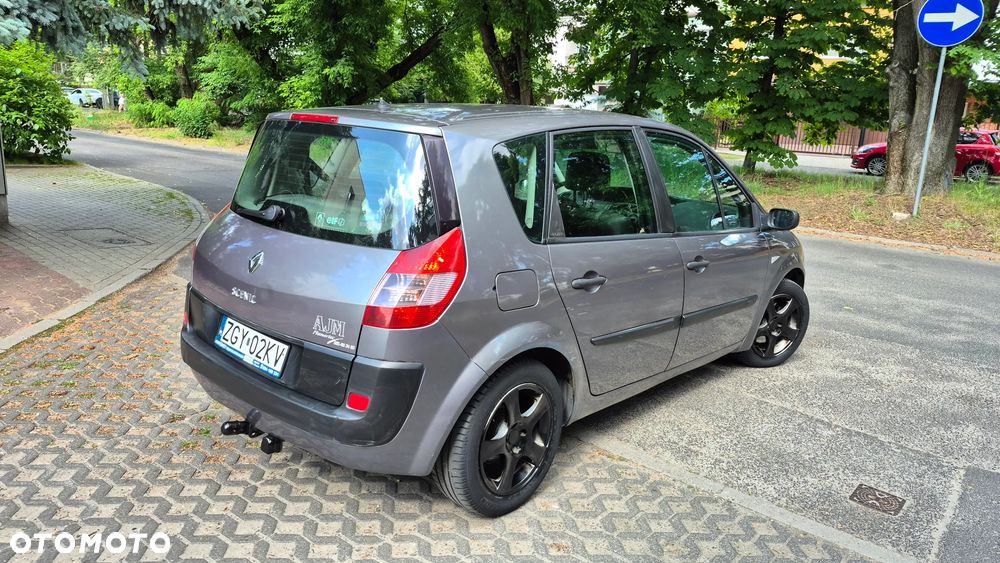 Renault Scenic 1.9 dCi Luxe Privilege - 4