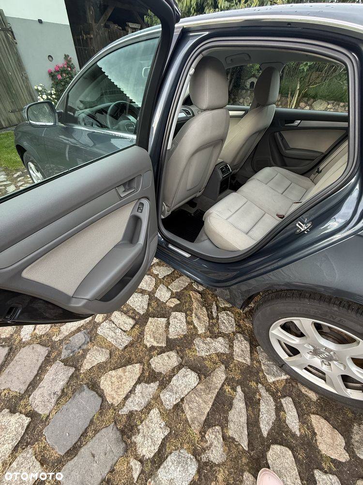 Audi A4 Limousine - 6