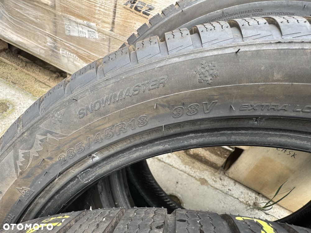 Opony zimowe 235/45/18 Goodride 4 sztuki 2024r - 5