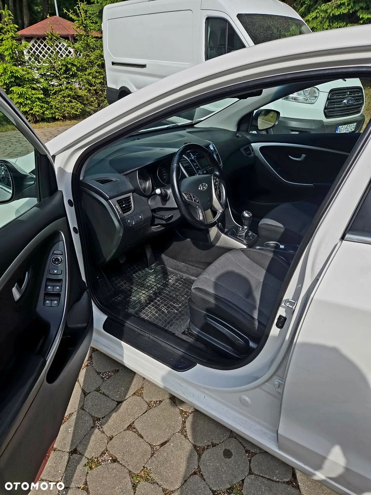 Hyundai i30 1.6 CRDi Premium - 8