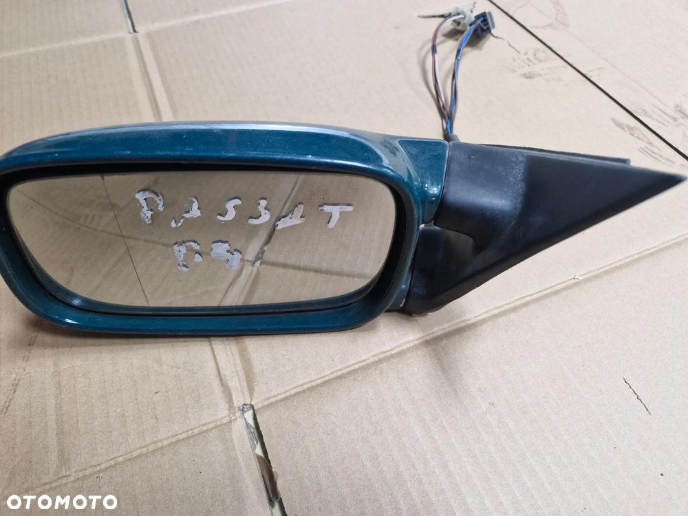 Lusterko lewe PASSAT B4