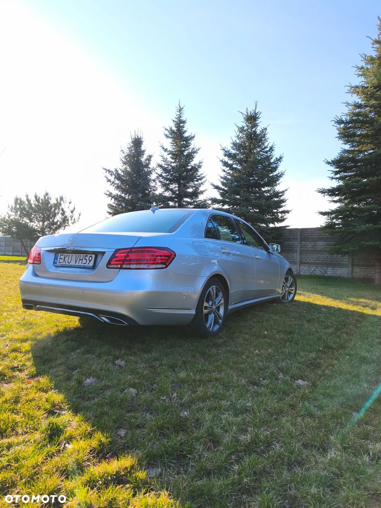 Mercedes-Benz Klasa E 220 CDI DPF BlueEFFICIENCY 7G-TRONIC Elegance - 6