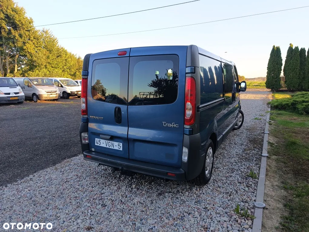 Renault Trafic 2.0 dCi 115 Combi L2H1 - 24