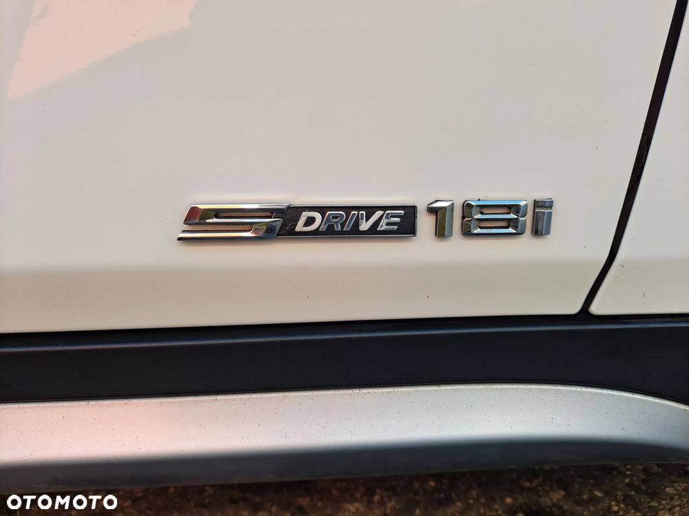 BMW X1 sDrive18i Sport Line - 25