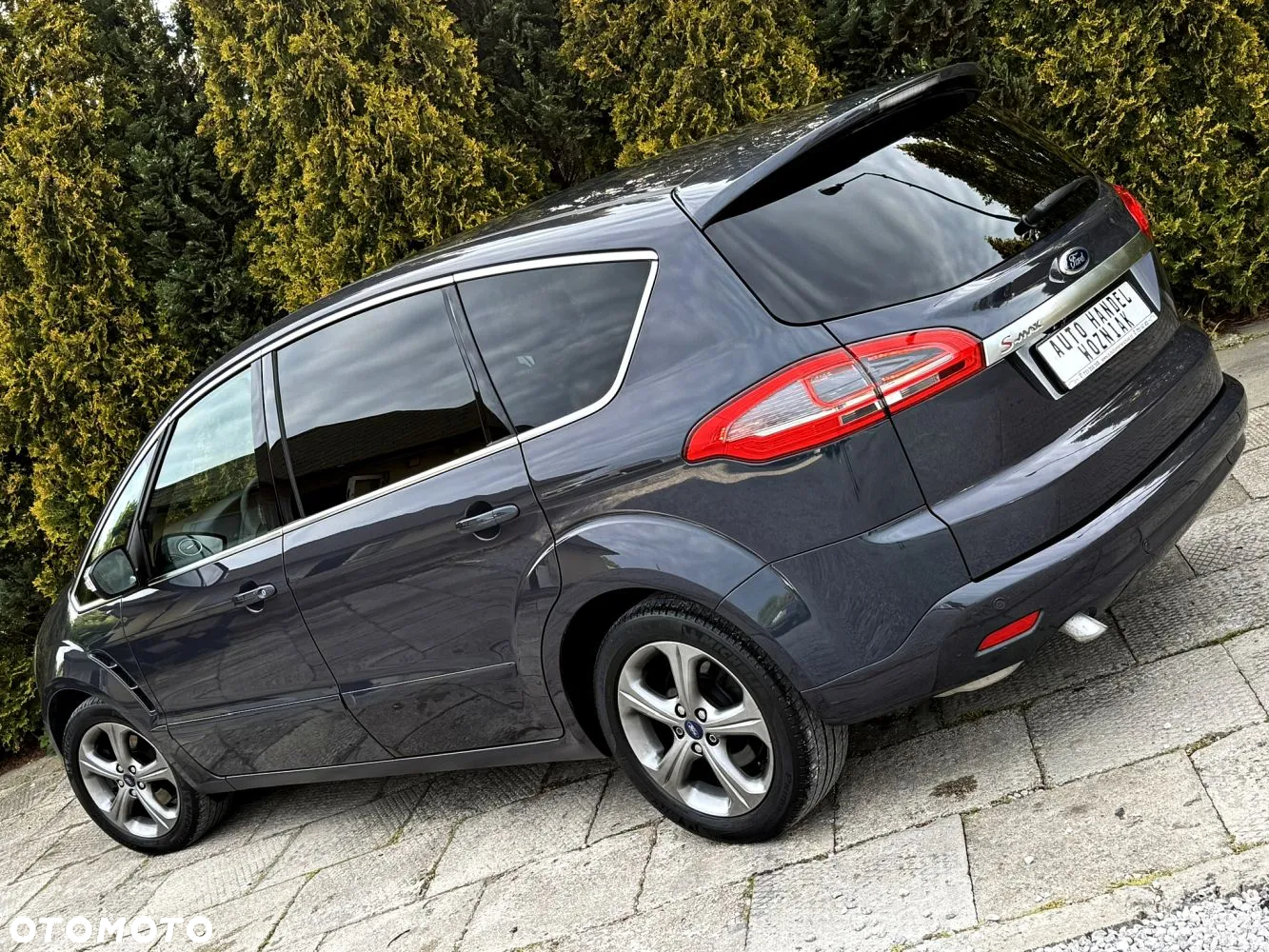 Ford S-Max - 17