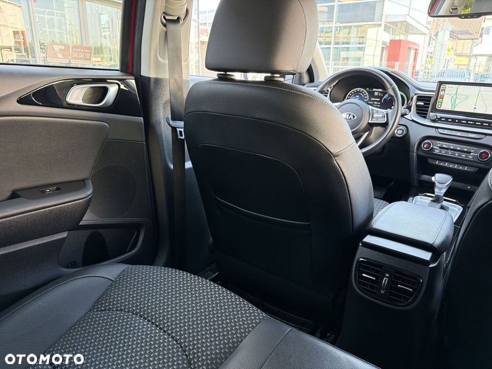 Kia Ceed 1.6 GDI PHEV L Business Line DCT - 21
