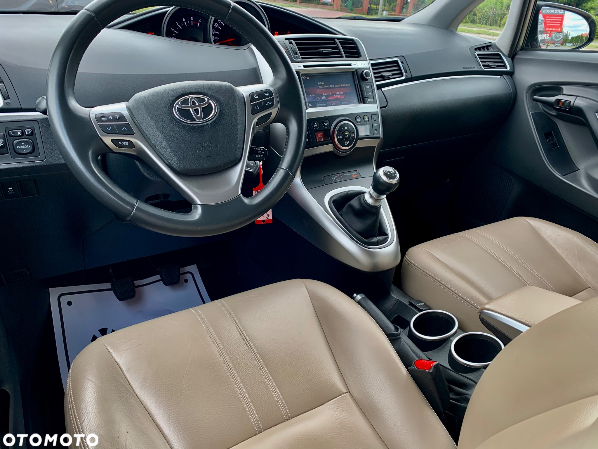 Toyota Verso 1.6 D-4D Prestige - 17