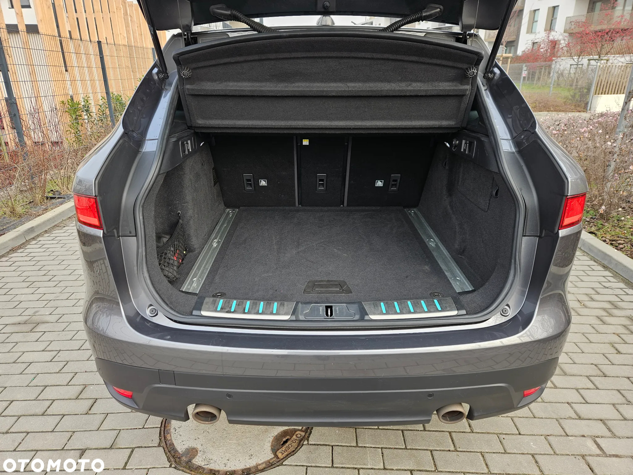 Jaguar F-Pace 30t AWD Prestige - 7