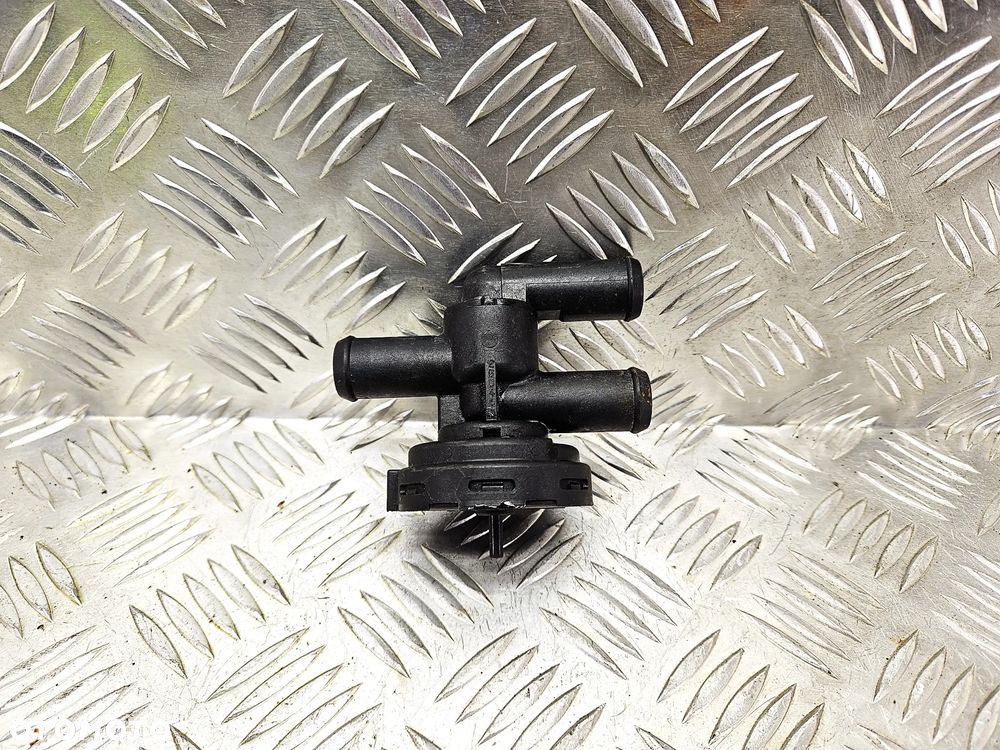 VW TOUAREG 7P 10-18R POMPKA ZAWOR OBIEGU WODY 7D0121805A 7D0121805 A - 1