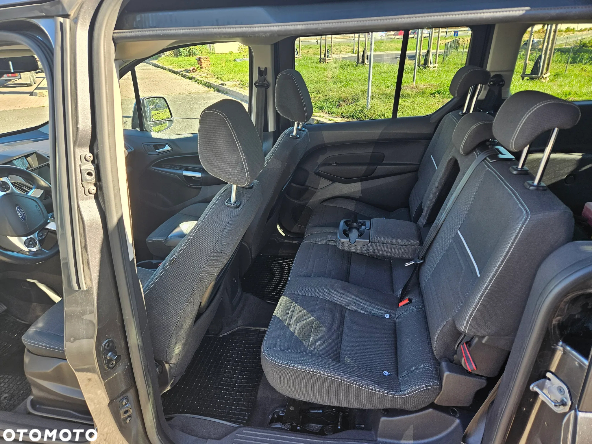 Ford Tourneo Connect 1.5 TDCi Titanium - 12
