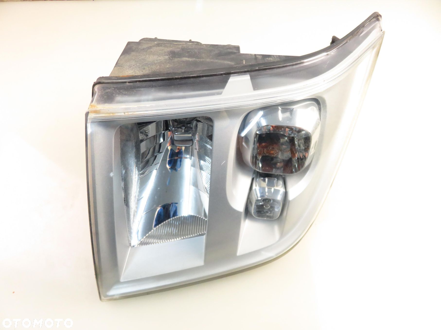 LAMPA PRAWA PRZEDNIA FORD TRANSIT MK6 - 1