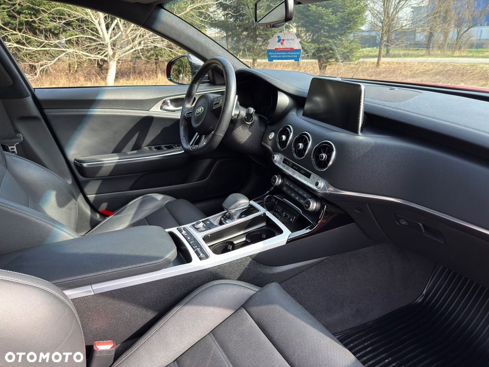 Kia Stinger 2.0 T-GDI GT Line - 13