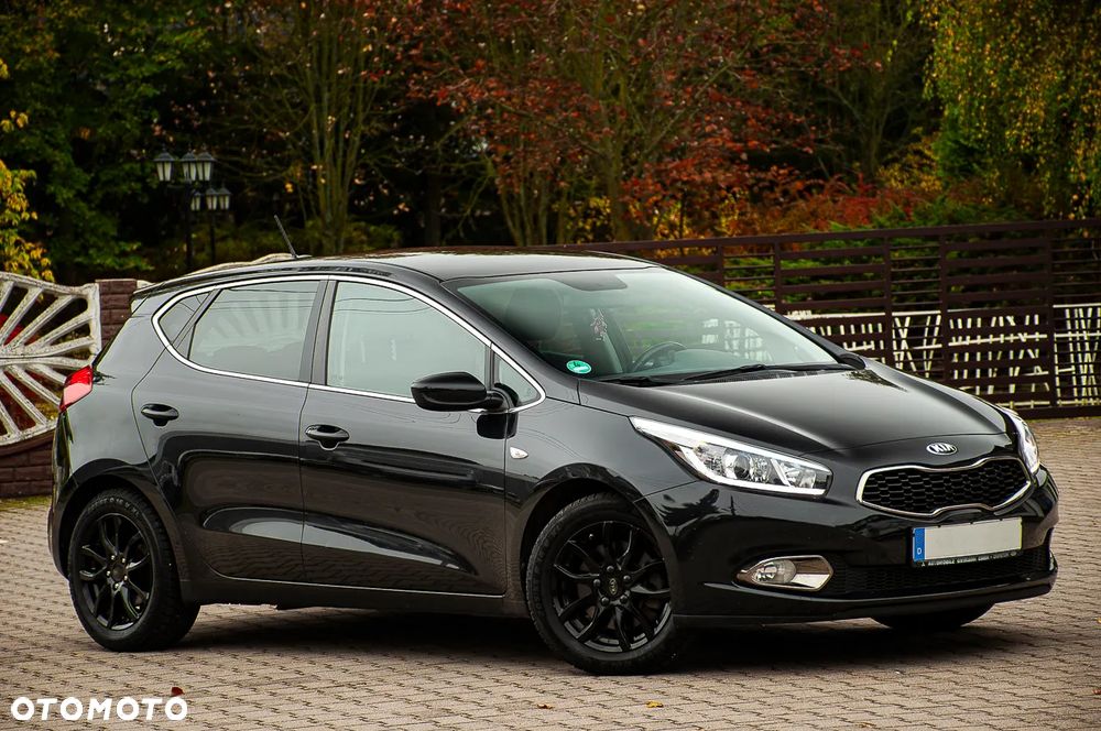 Kia Ceed 1.4 CVVT ISG Dream Team Edition - 18