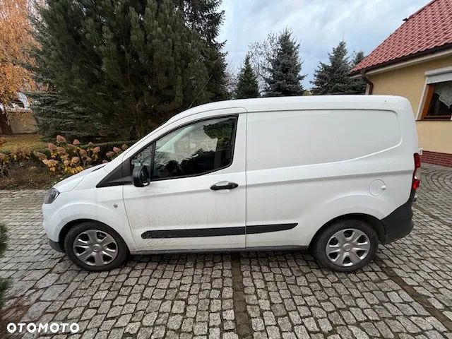 Ford Transit Courier - 1