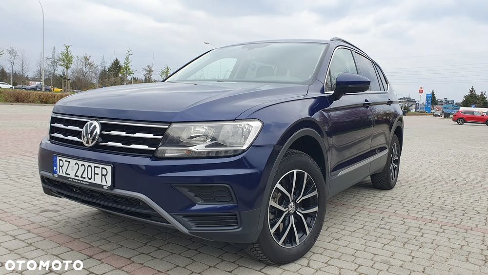 Volkswagen Tiguan - 1