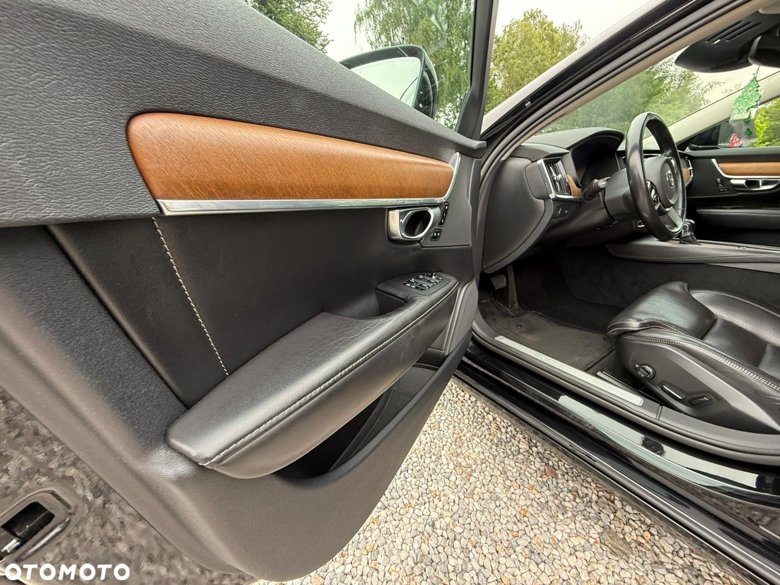 Volvo V90 D4 Inscription - 13