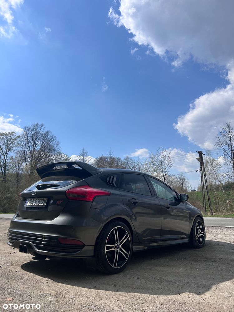 Ford Focus ST - 4