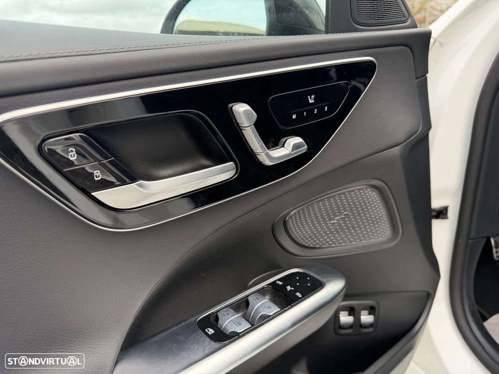 Mercedes-Benz C 300 e AMG Line - 15