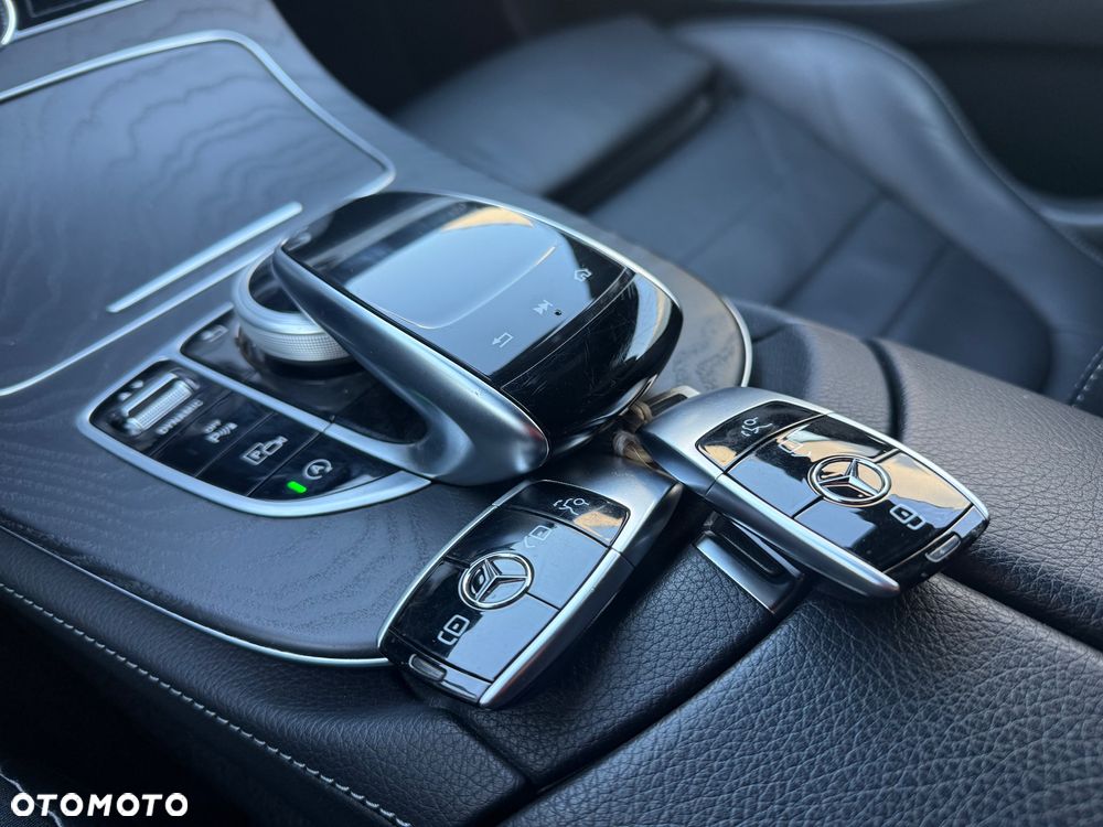 Mercedes-Benz Klasa E 220 d 9G-TRONIC AMG Line - 33