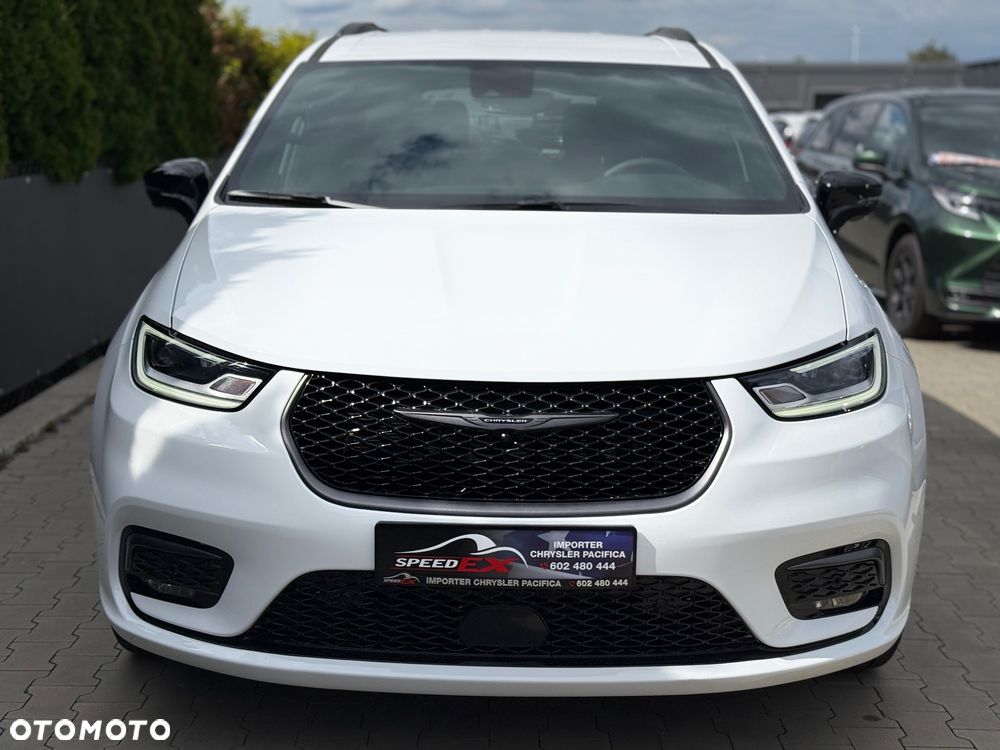 Chrysler Pacifica - 5