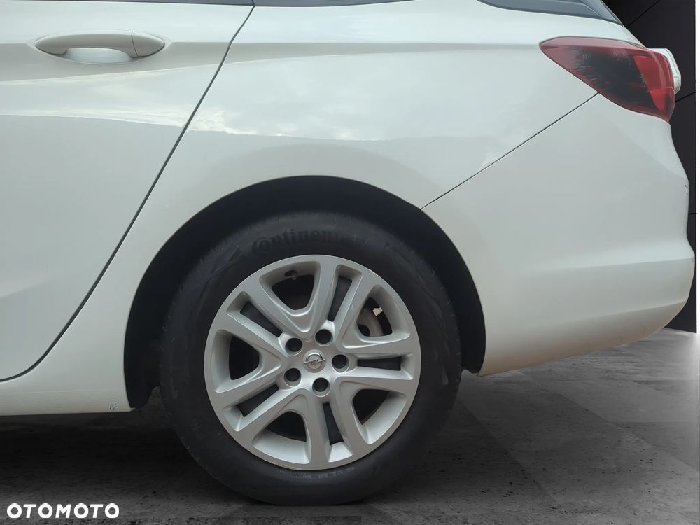 Opel Astra Sports Tourer 1.2 Turbo Edition - 22
