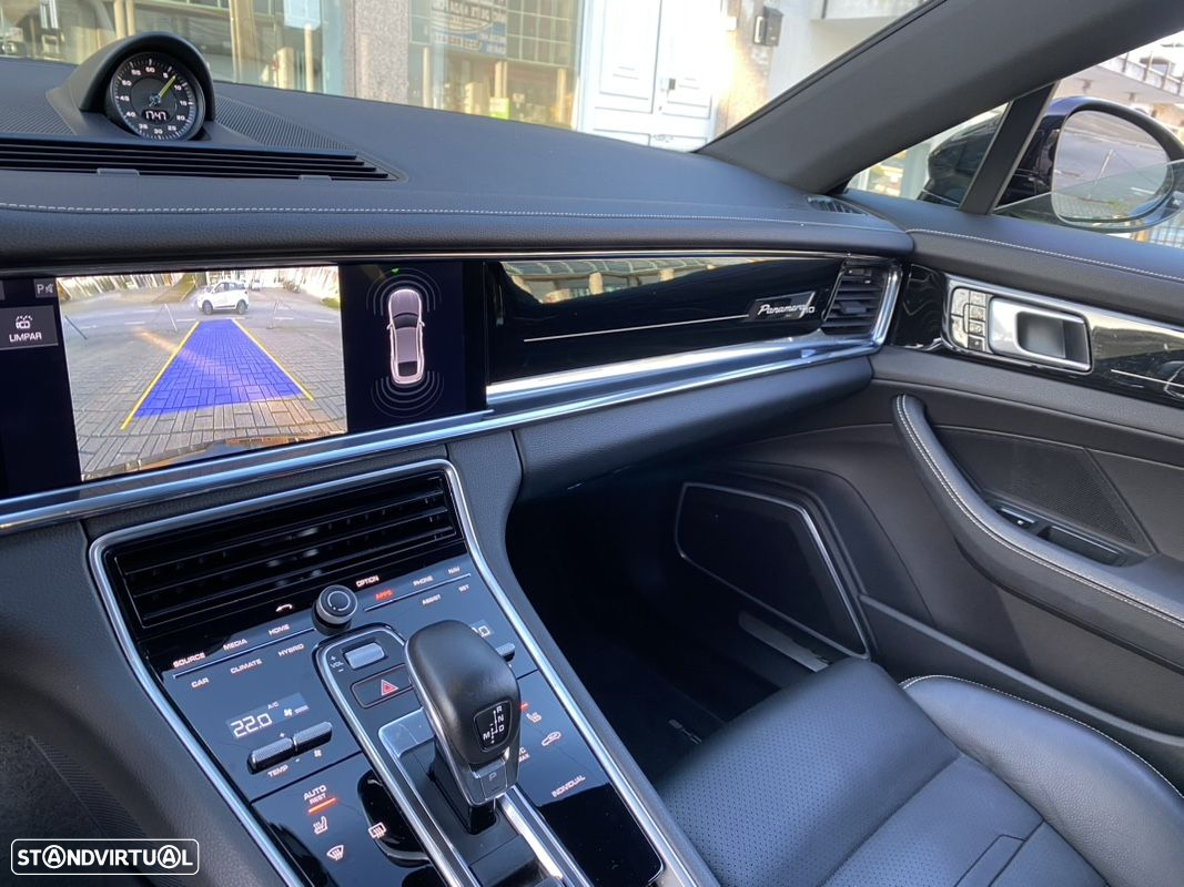 Porsche Panamera 4 E-Hybrid 10 Years Edition - 20